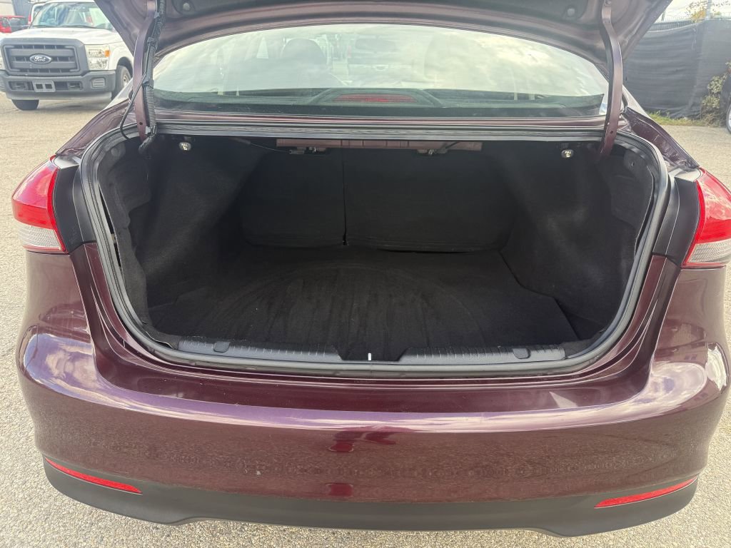 Used 2018 Kia Forte LX image 16