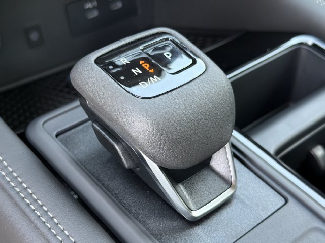 New 2026 Nissan Pathfinder Platinum AWD/4WD image 9