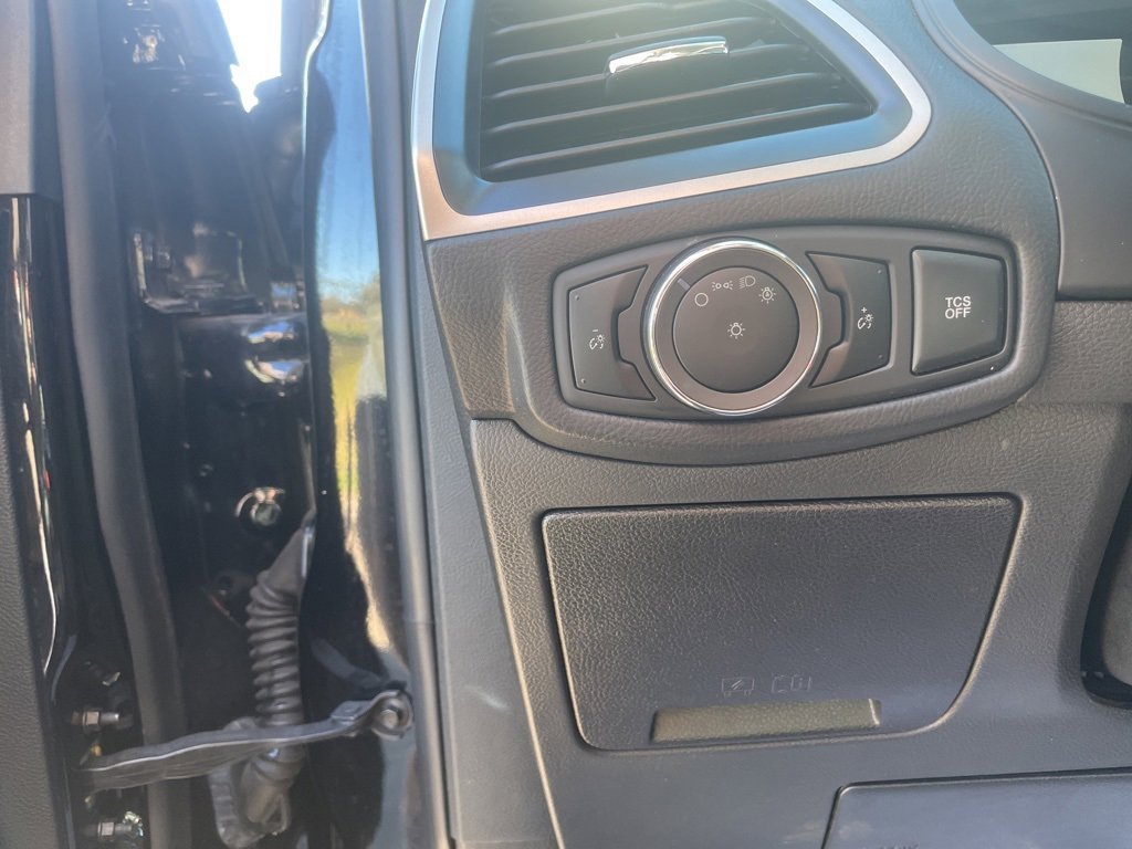 Used 2024 Ford Edge SEL image 19