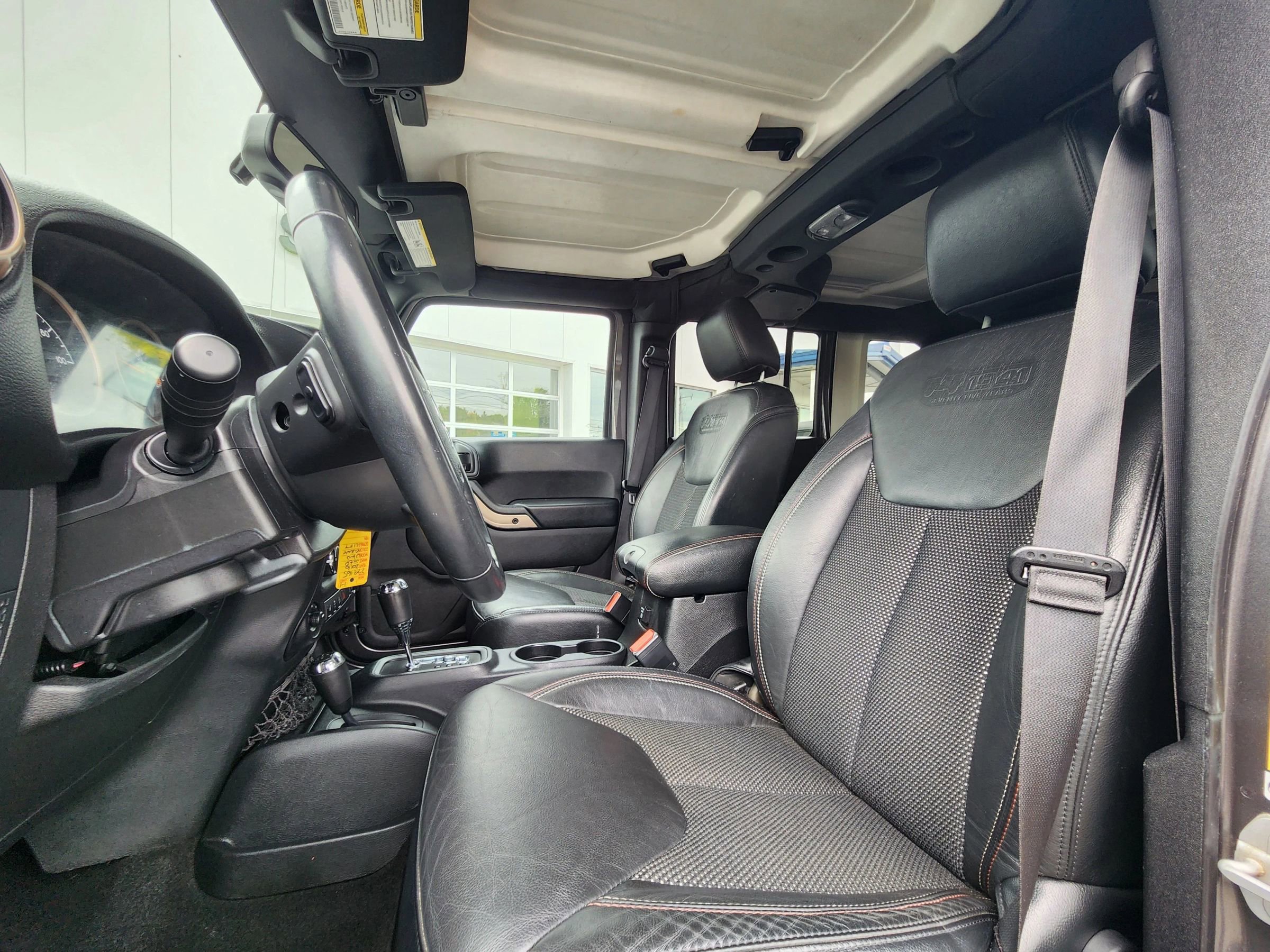 Used 2016 Jeep Wrangler Unlimited Sahara image 29