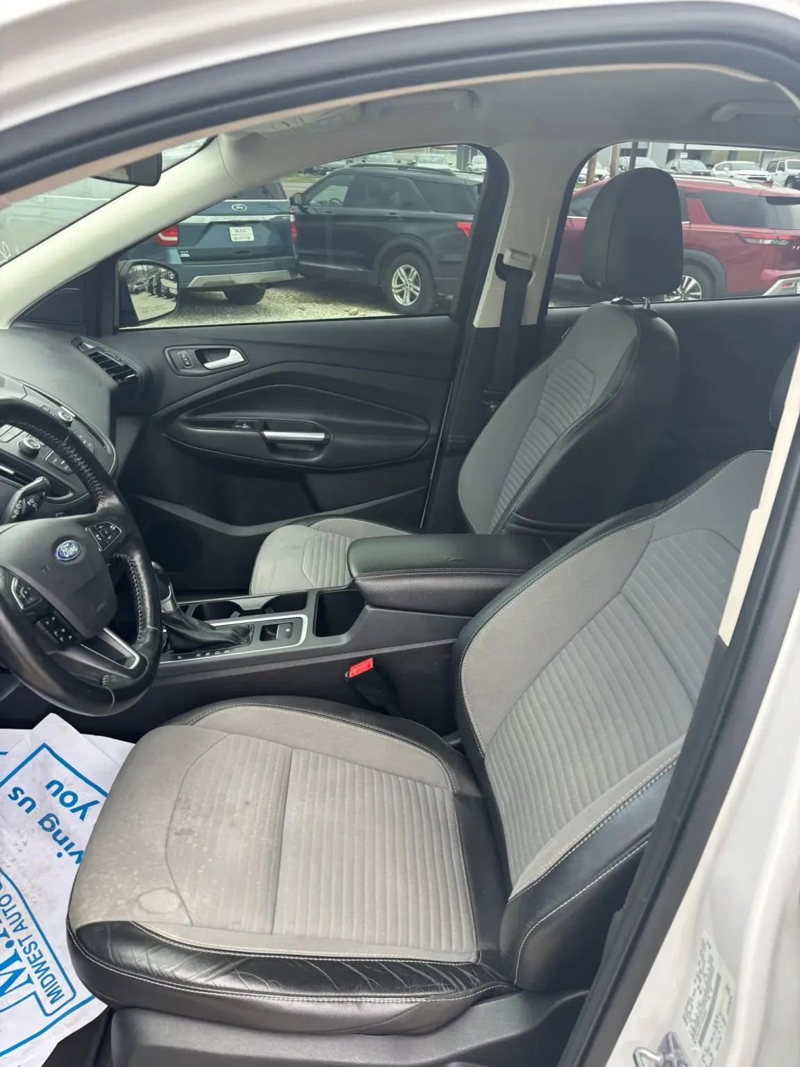 Used 2017 Ford Escape SE w/ SE Sport Appearance Package AWD/4WD image 10