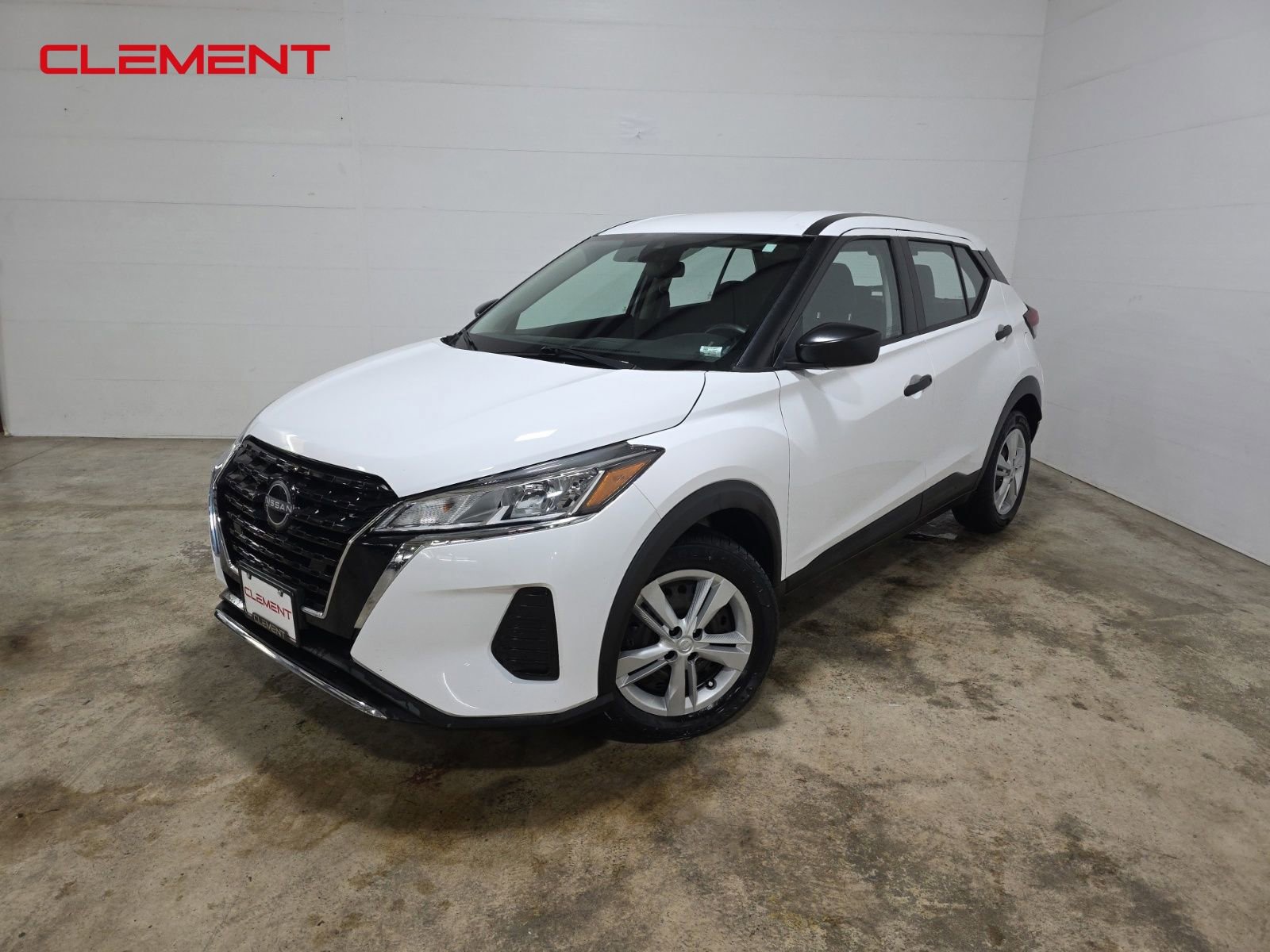 Used 2022 Nissan Kicks S image 1