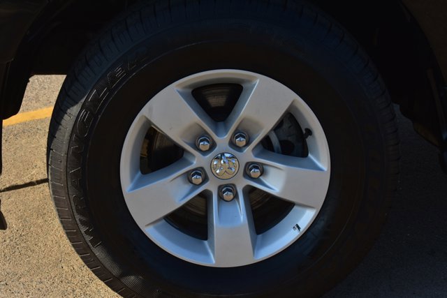 Used 2024 RAM 1500 Classic SLT image 9