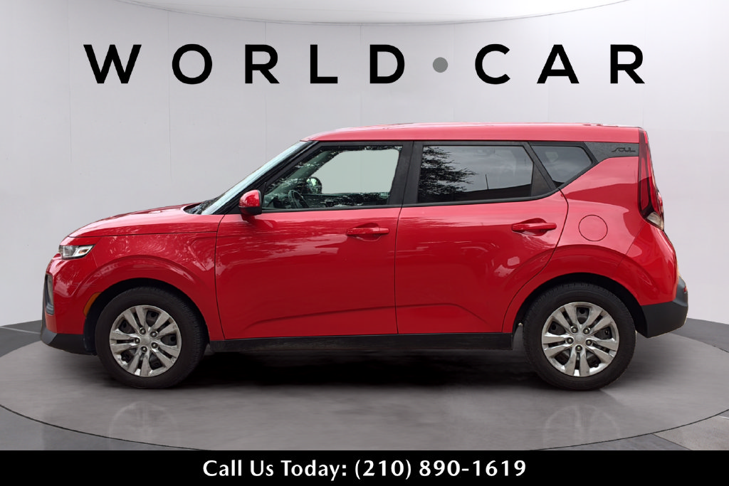Used 2020 Kia Soul LX FWD image 11