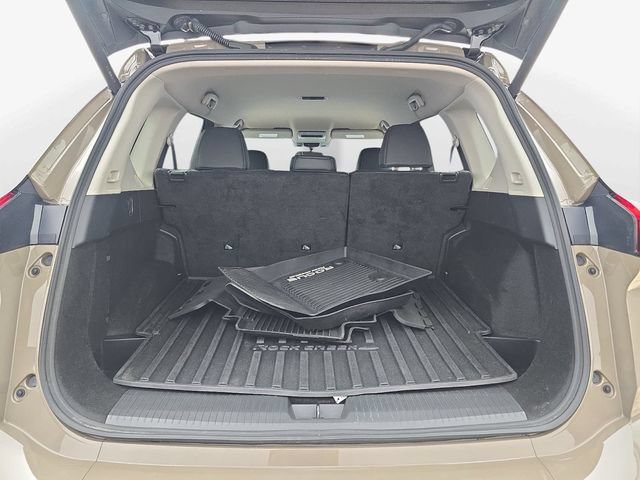 Used 2025 Nissan Rogue SV AWD/4WD image 29