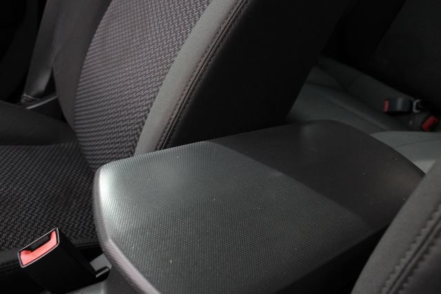 Used 2009 Chrysler Sebring LX FWD image 16