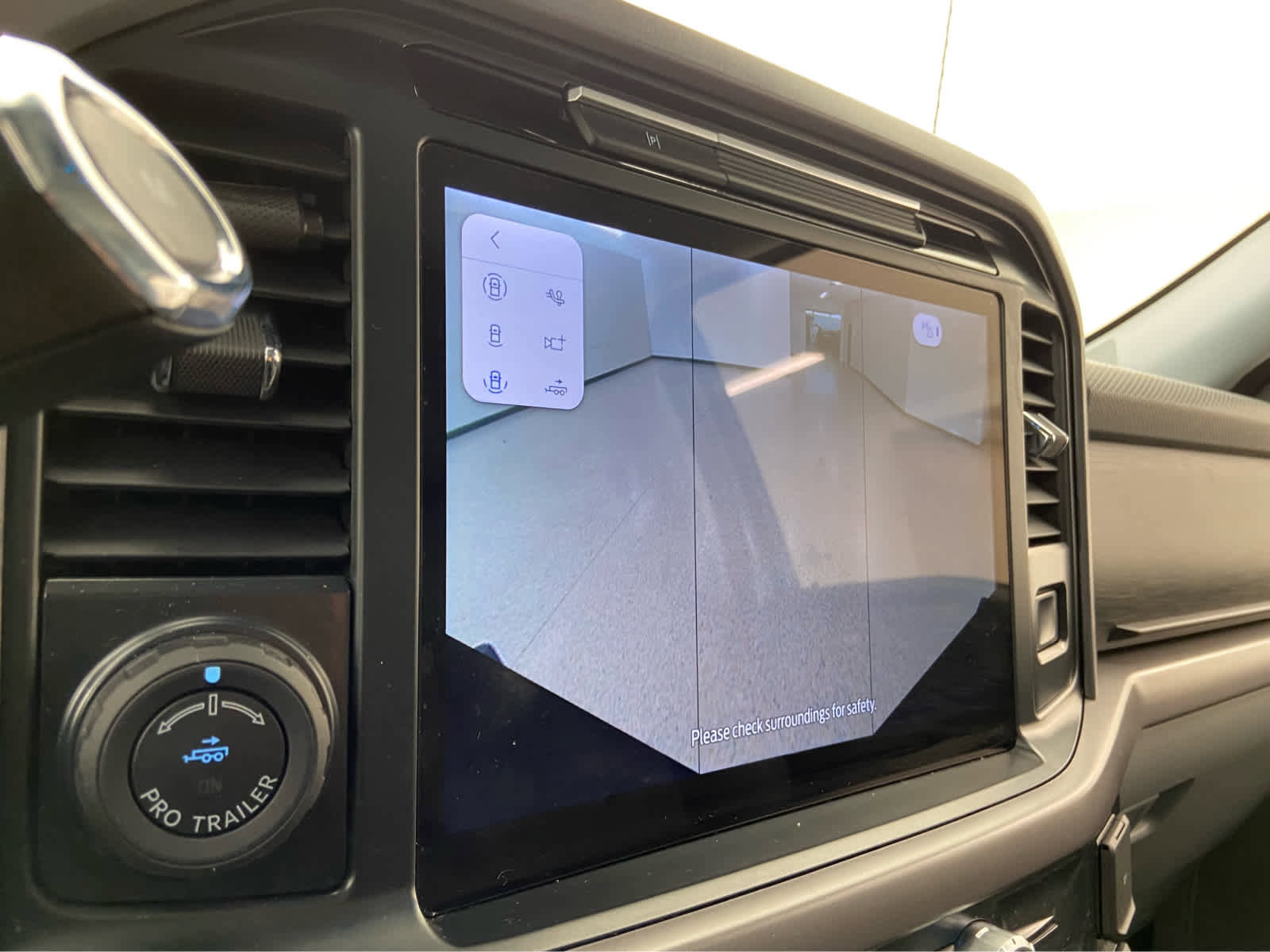 Used 2025 Ford F150 XLT w/ Equipment Group 302A MID image 34