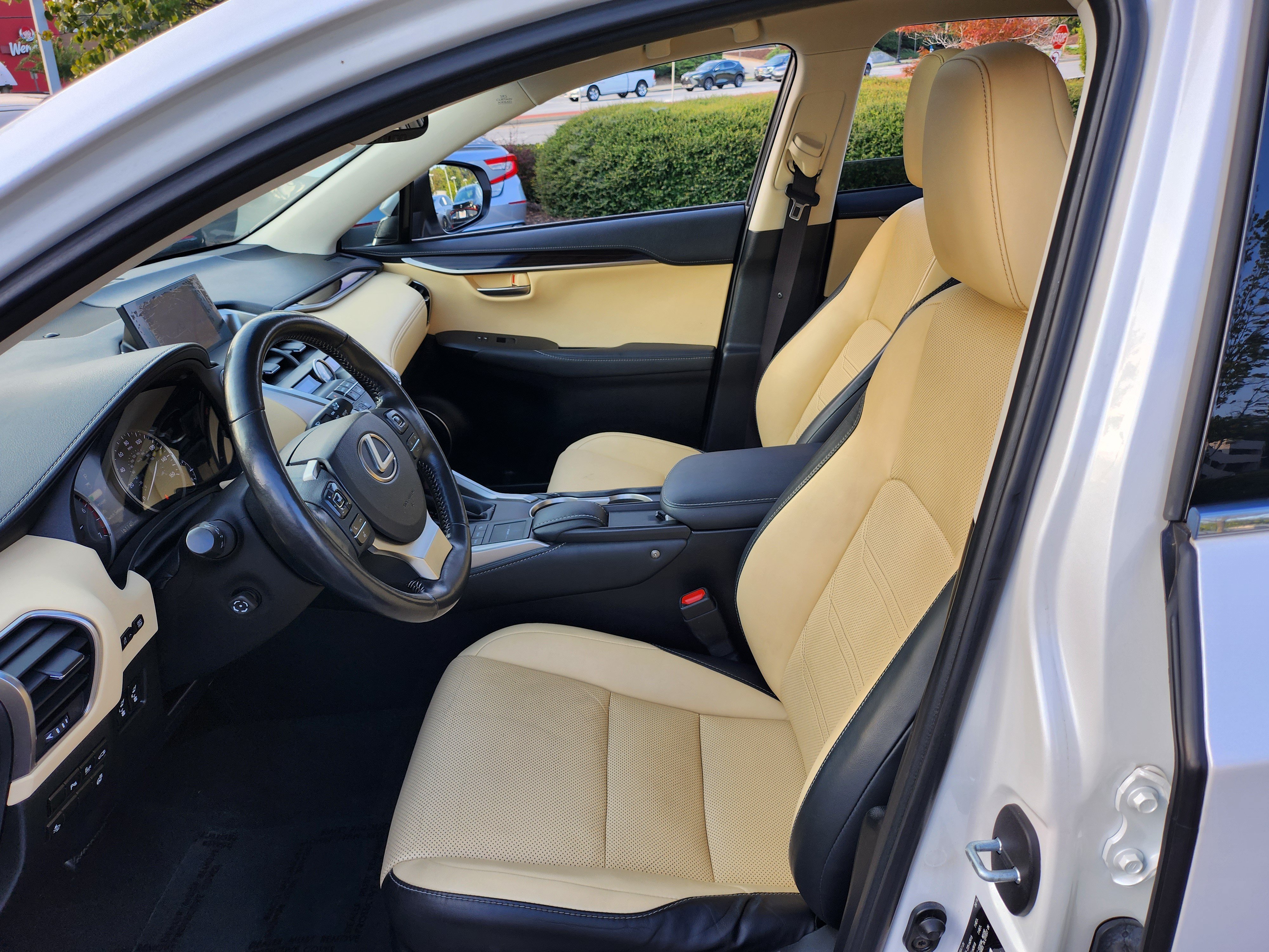 Used 2016 Lexus NX 200t FWD w/ Luxury Package image 14