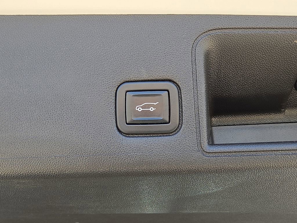 Used 2022 GMC Terrain SLT image 15