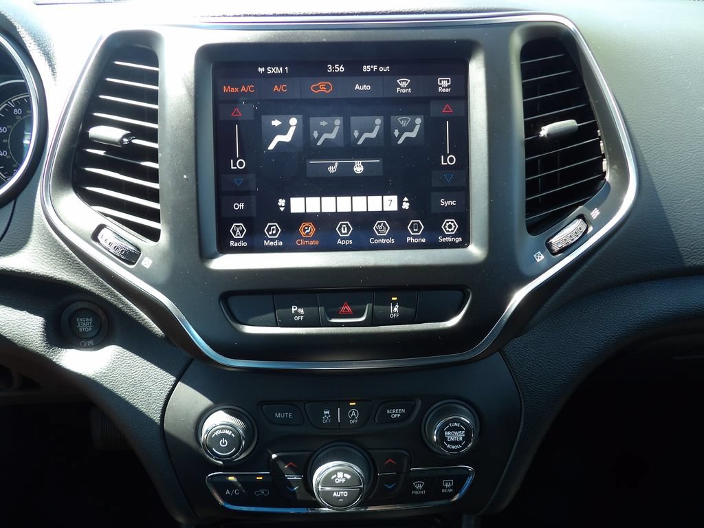 Used 2021 Jeep Cherokee Latitude Lux w/ Comfort/Convenience Group FWD image 19