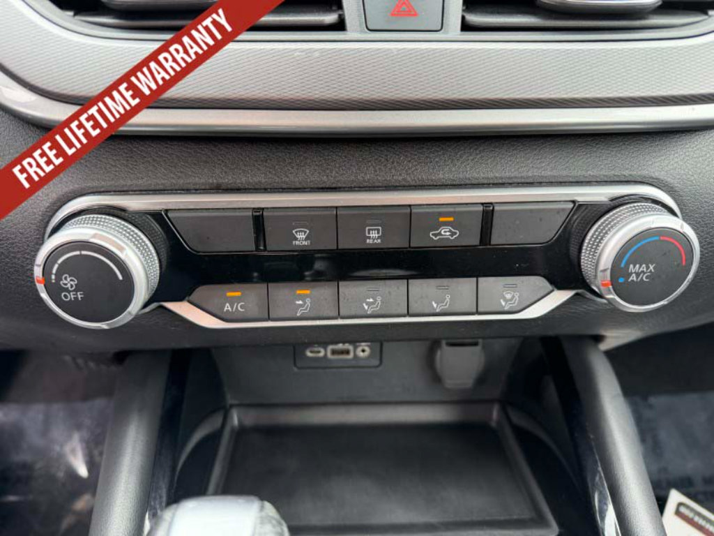 Used 2024 Nissan Altima 2.5 SR FWD image 24