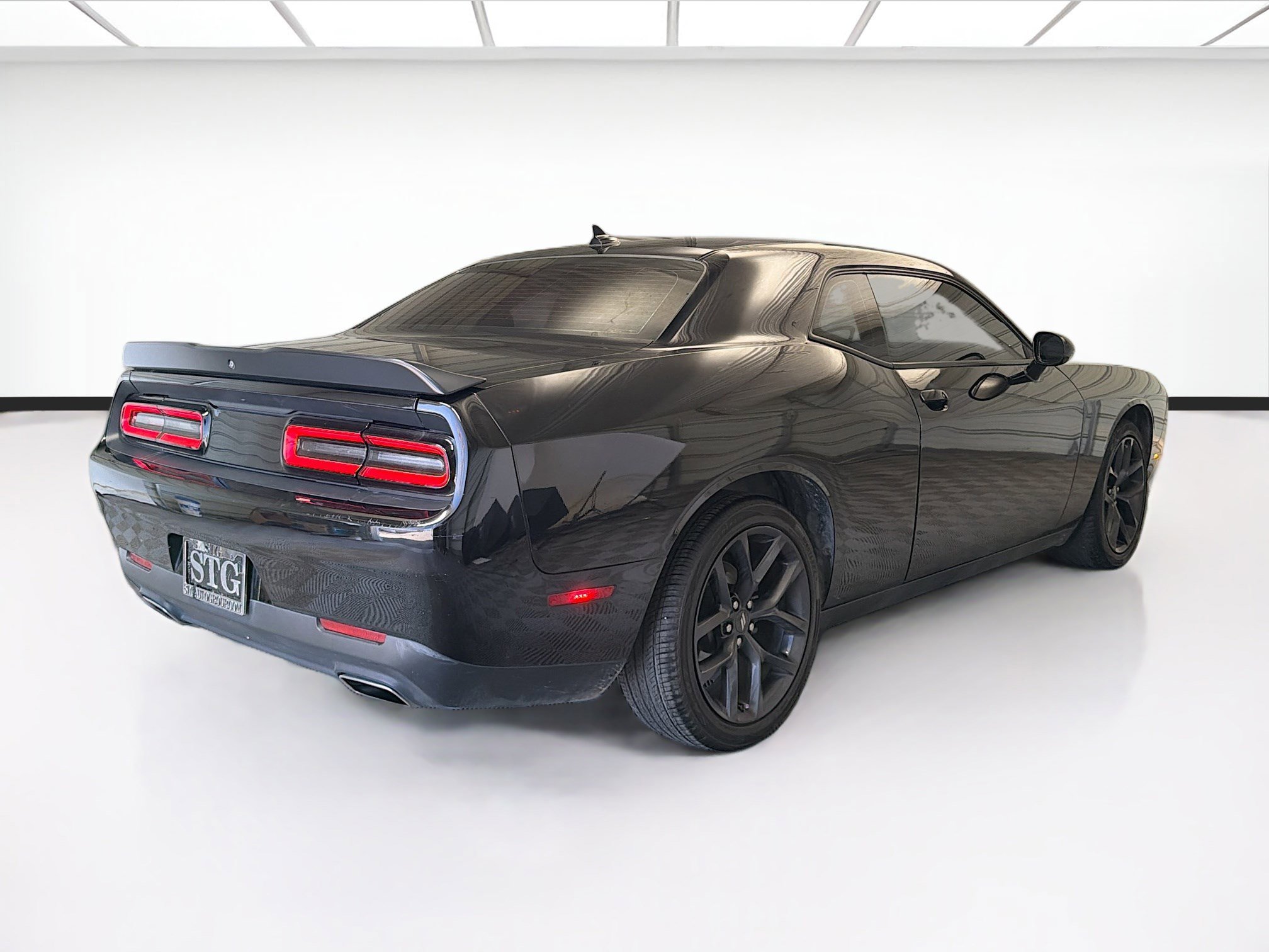 Used 2021 Dodge Challenger SXT w/ Blacktop Package RWD image 4