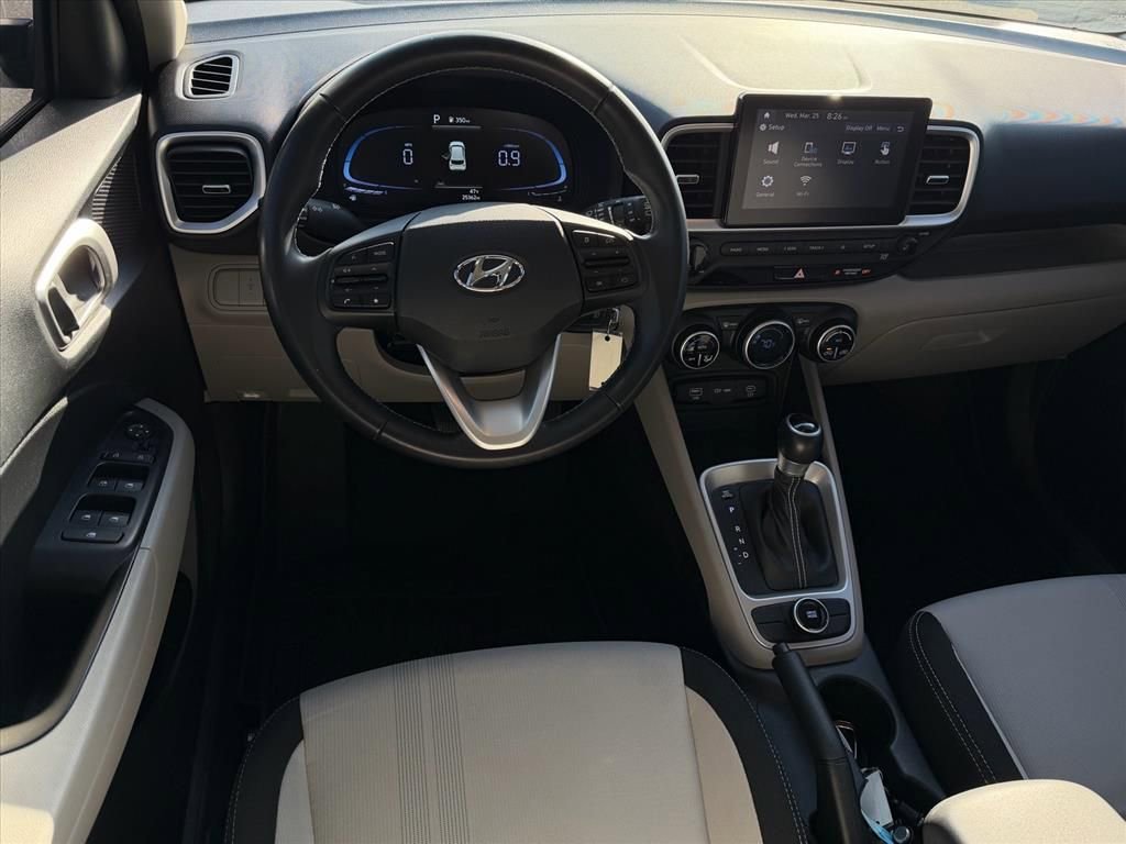 Certified 2023 Hyundai Venue SEL w/ Cargo Package image 11