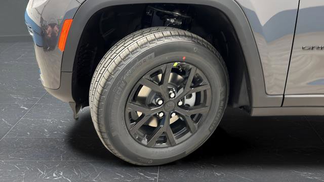 New 2026 Jeep Grand Cherokee Altitude image 29