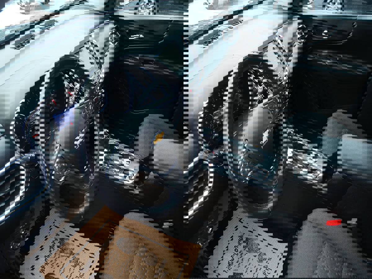 Used 2019 Chevrolet Equinox LT image 12