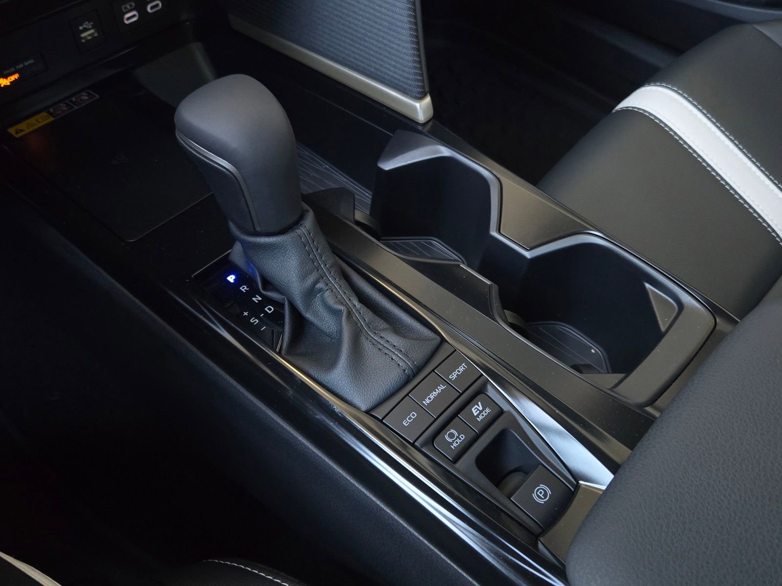 Certified 2026 Toyota Camry SE FWD image 16