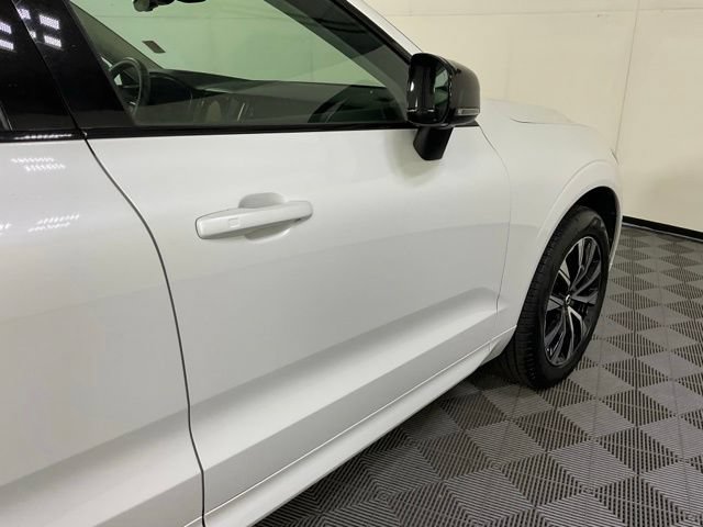 Certified 2024 Volvo XC60 B5 Plus w/ Climate Package AWD/4WD image 7