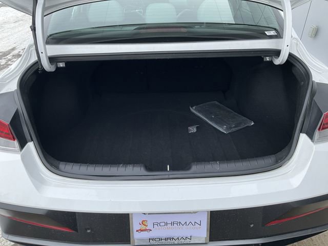 Used 2024 Hyundai Elantra Limited image 30