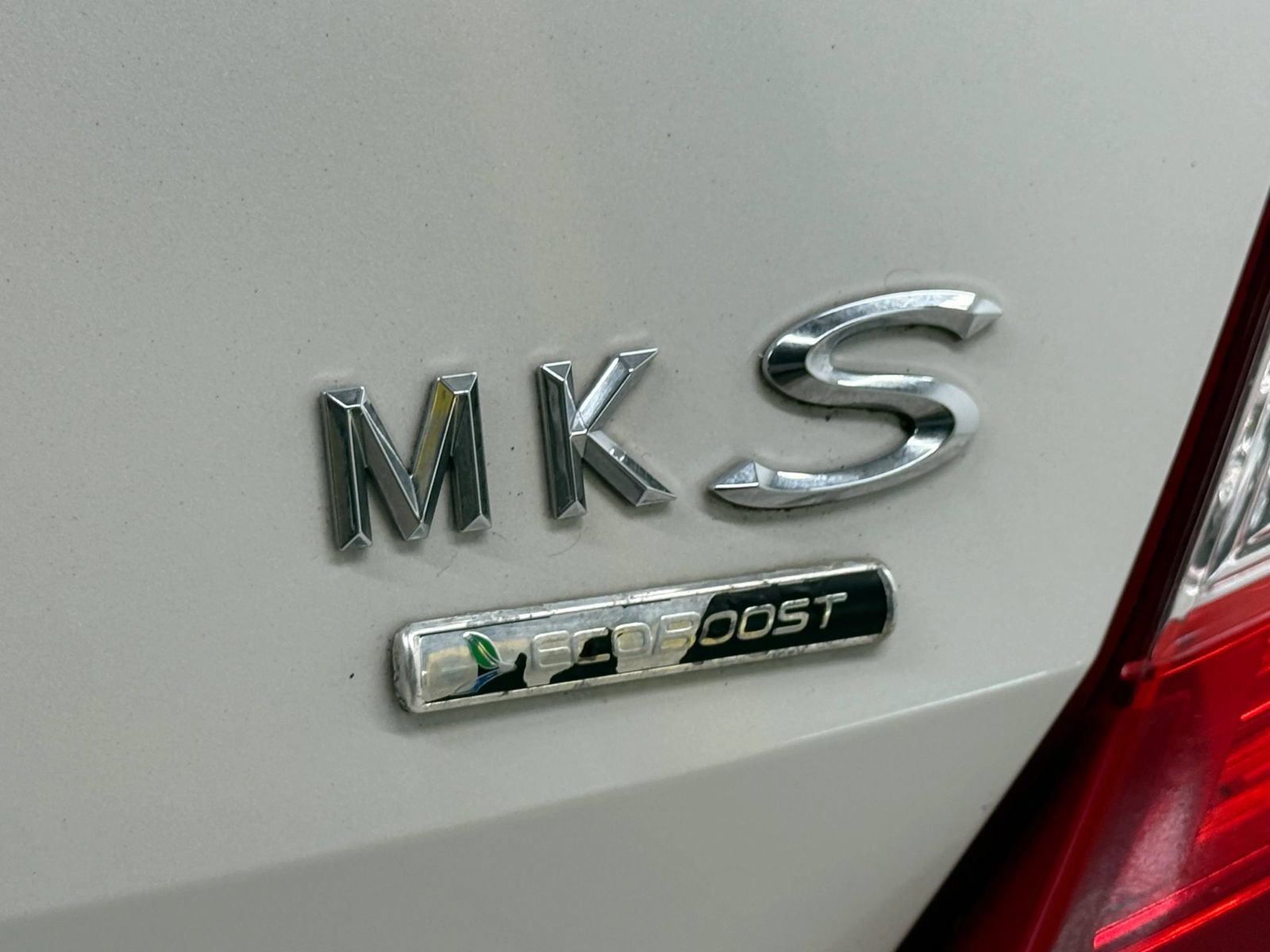 Used 2013 Lincoln MKS AWD image 14