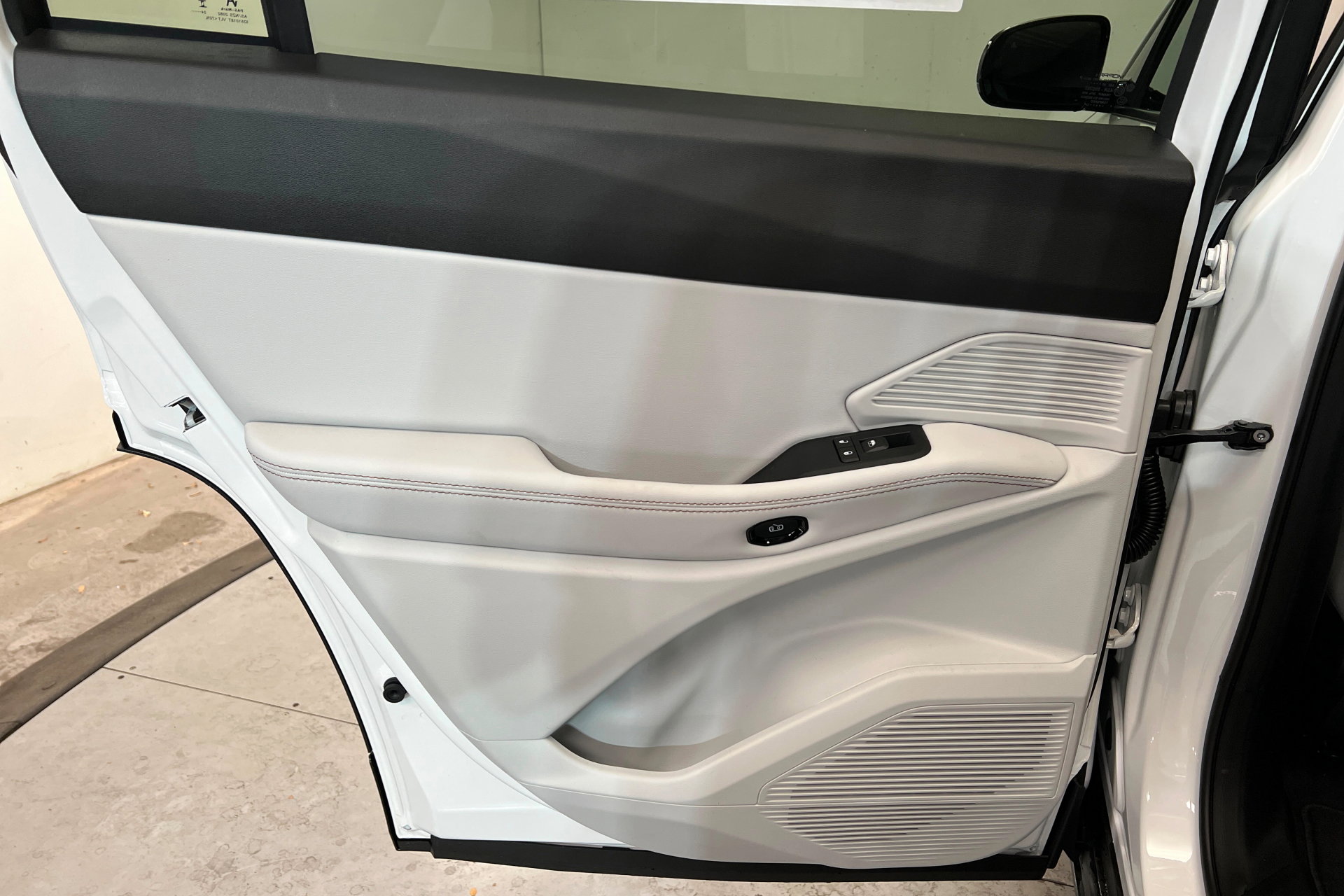 New 2026 Jeep Cherokee Limited AWD/4WD image 18
