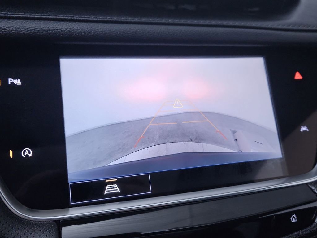 Used 2024 Cadillac XT6 Luxury w/ LPO, Floor Liner Package FWD image 17