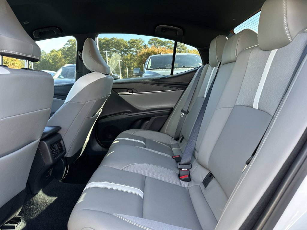 Used 2026 Toyota Camry SE FWD image 14