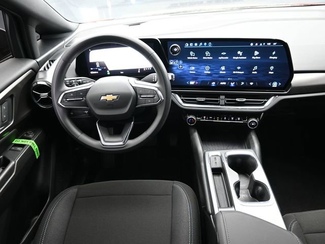 New 2026 Chevrolet Equinox EV LT image 24