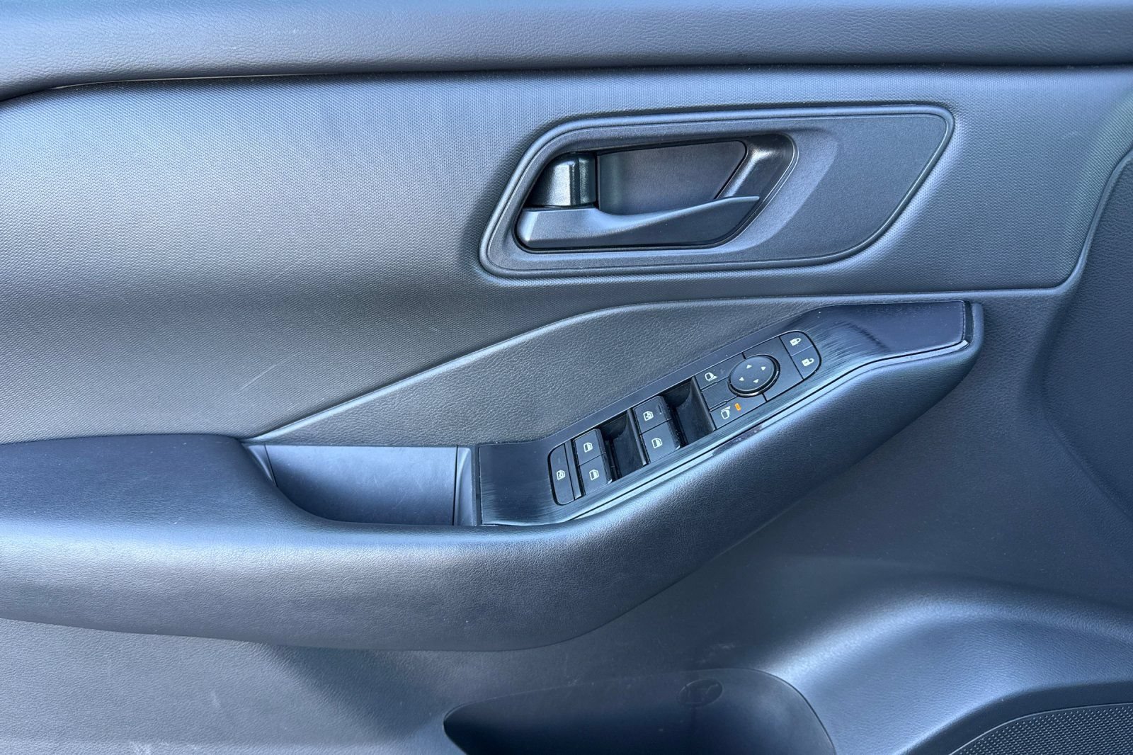 Certified 2024 Nissan Rogue S AWD/4WD image 13