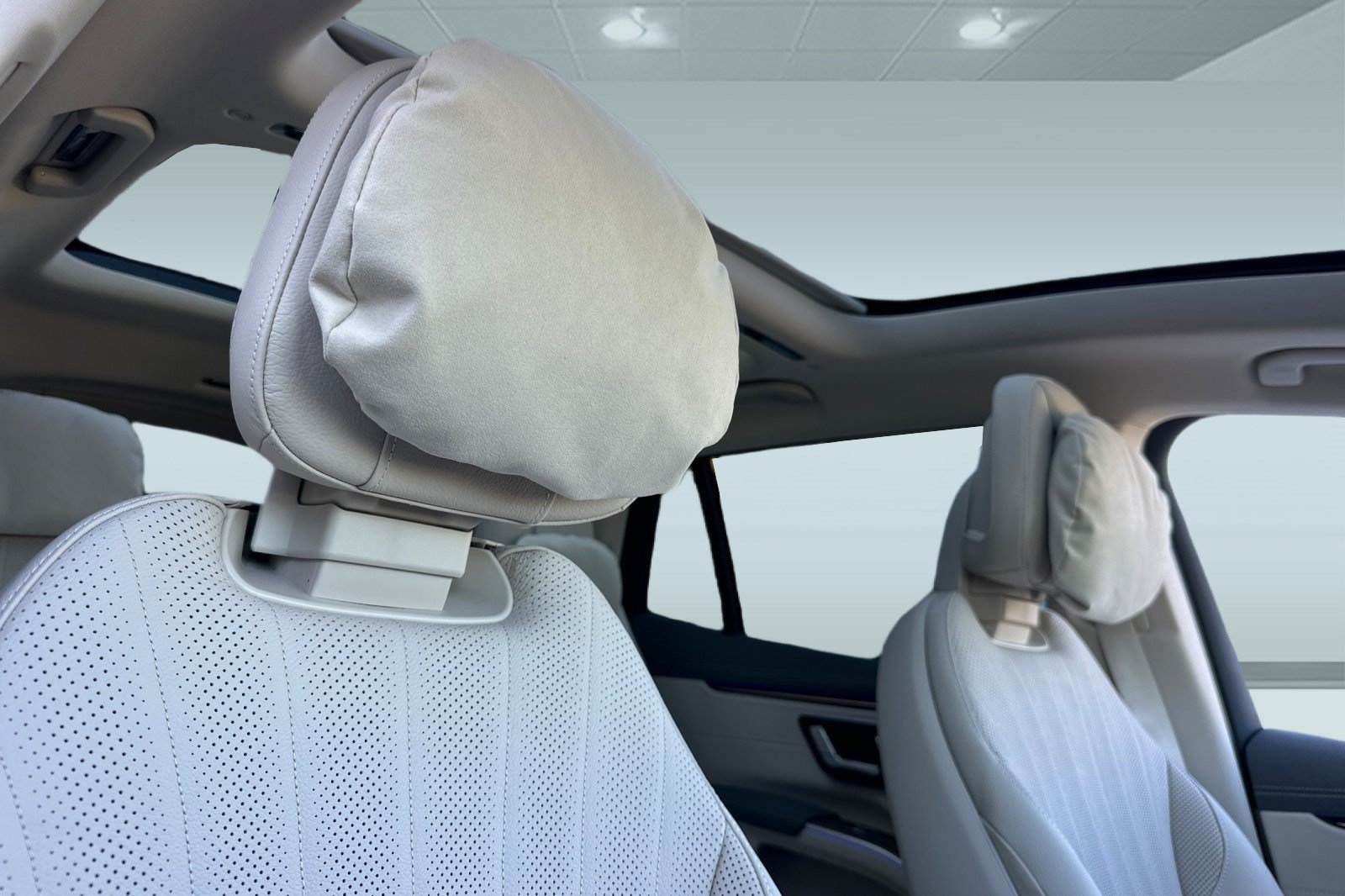 New 2026 Mercedes-Benz EQS 400 4MATIC SUV image 24