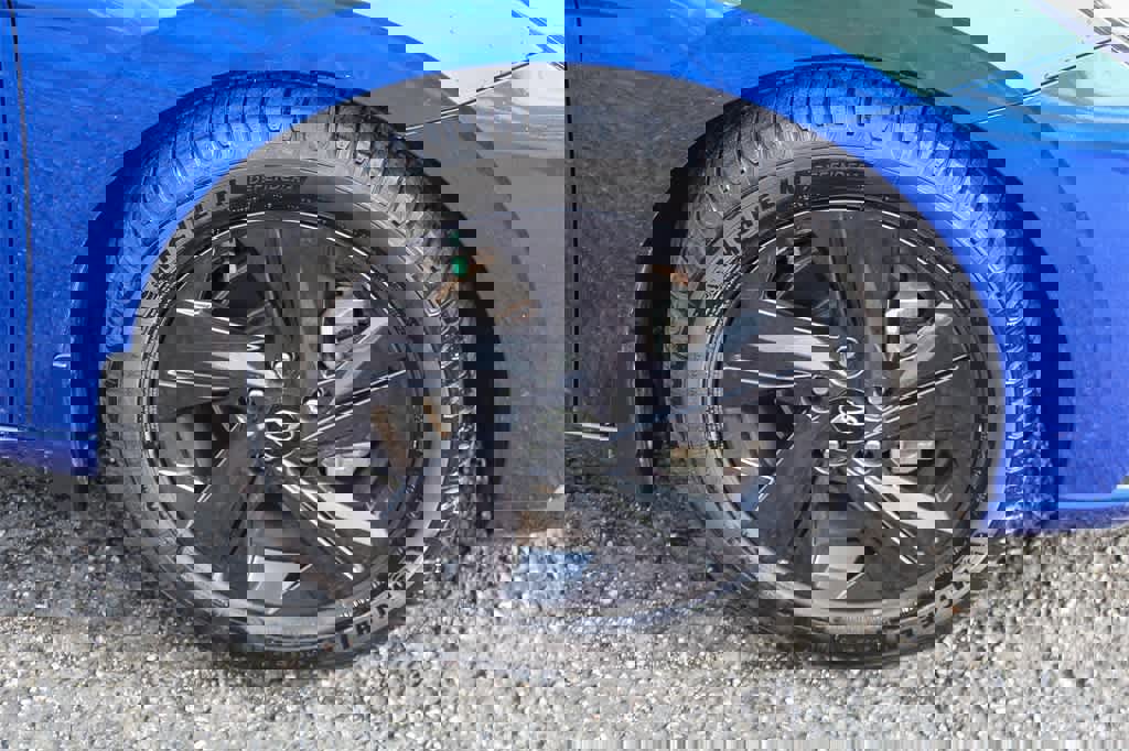 Certified 2023 Hyundai Elantra SEL image 12