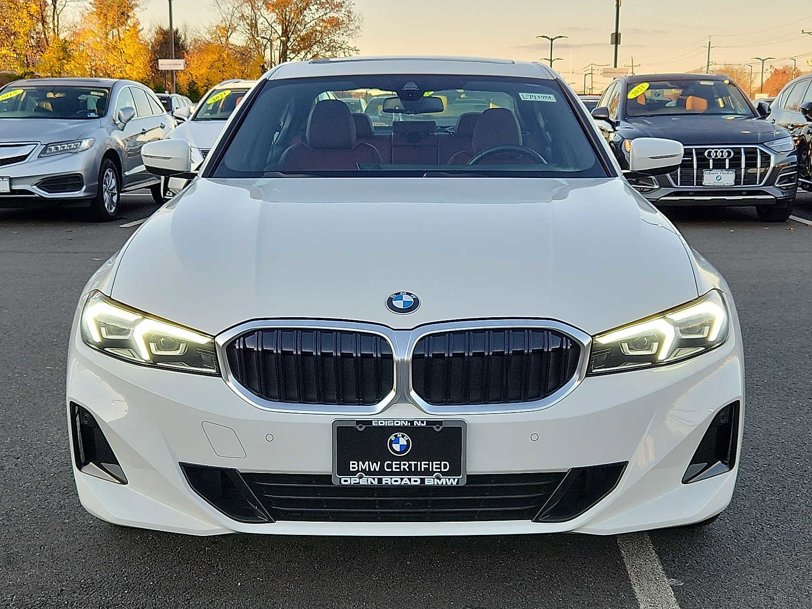 Certified 2024 BMW 330i xDrive Sedan w/ Convenience Package image 2