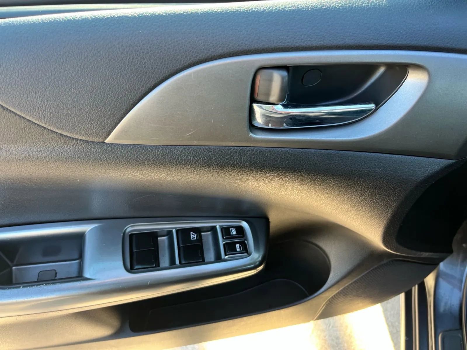 Used 2011 Subaru Impreza 2.5i AWD/4WD image 12