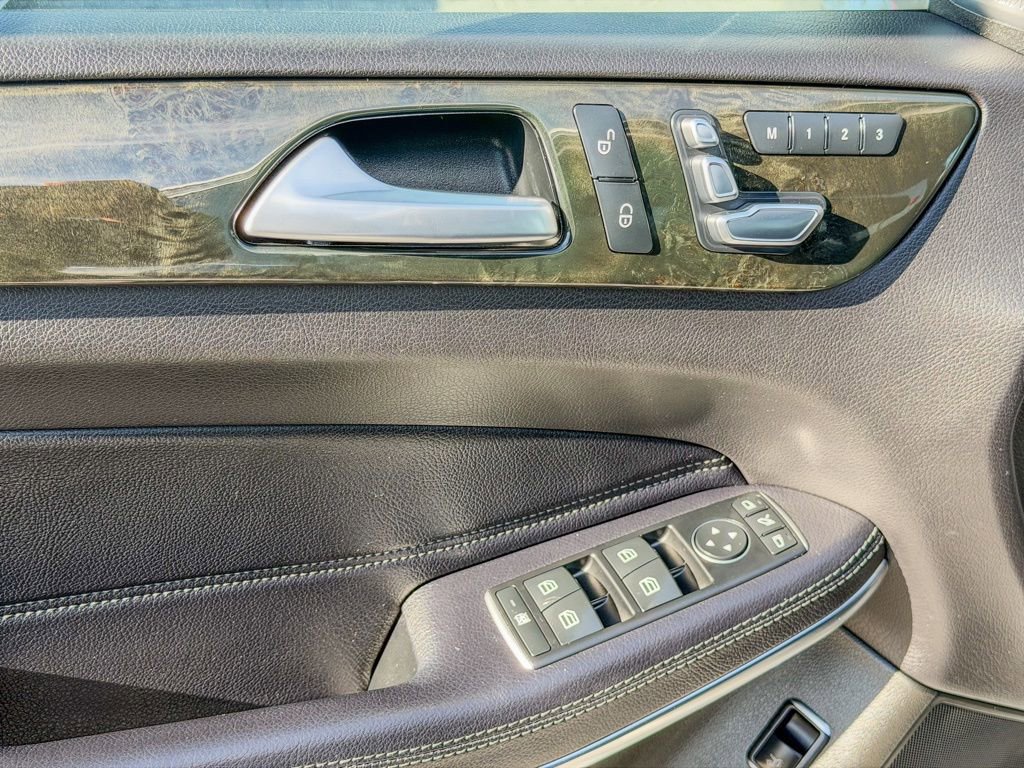 Used 2019 Mercedes-Benz GLS 550 4MATIC image 12