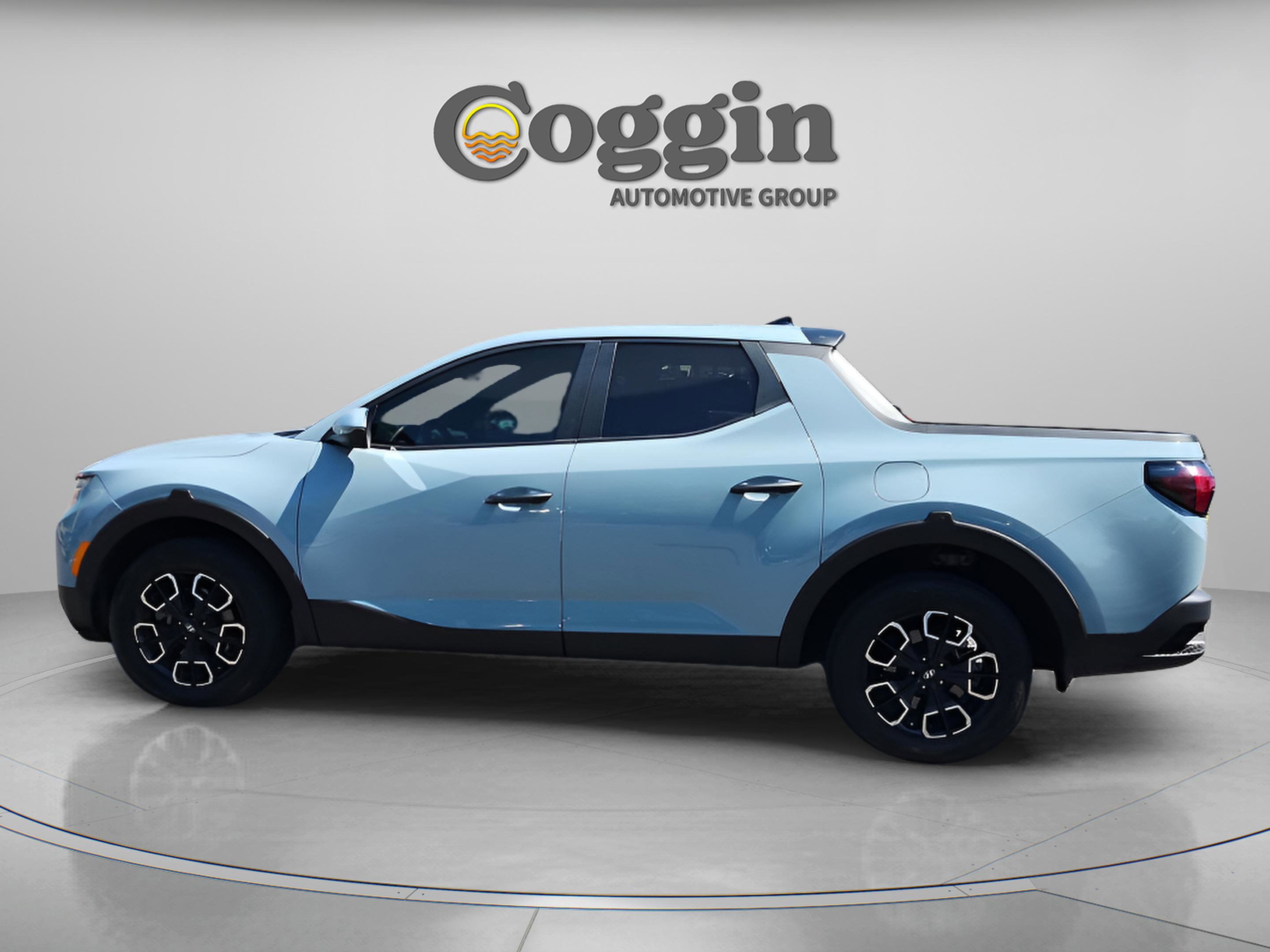 Used 2024 Hyundai Santa Cruz SEL FWD image 2