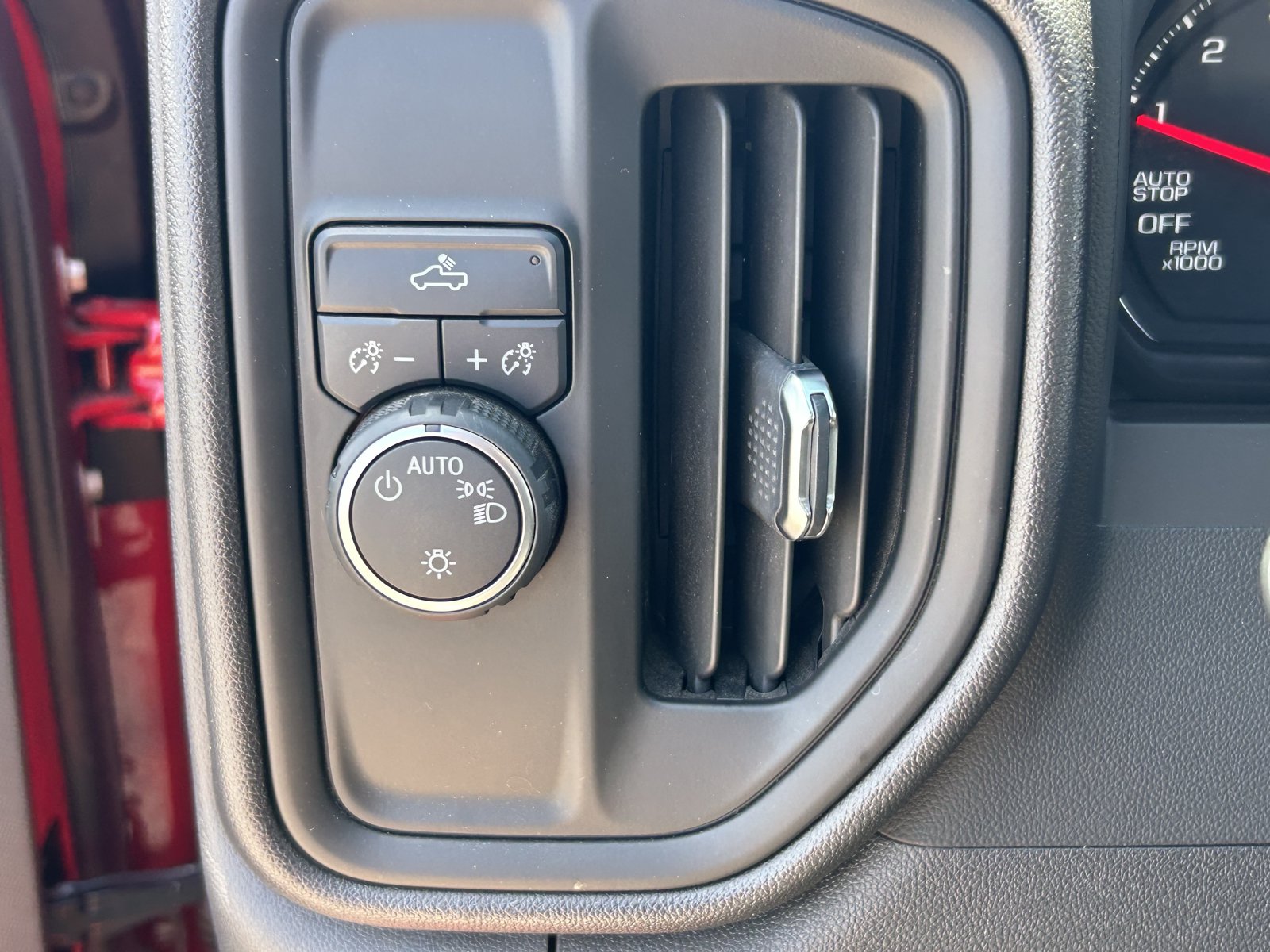Used 2023 Chevrolet Silverado 1500 Custom RWD image 19