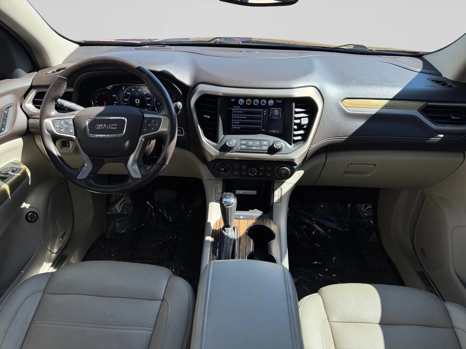 Used 2019 GMC Acadia Denali image 19