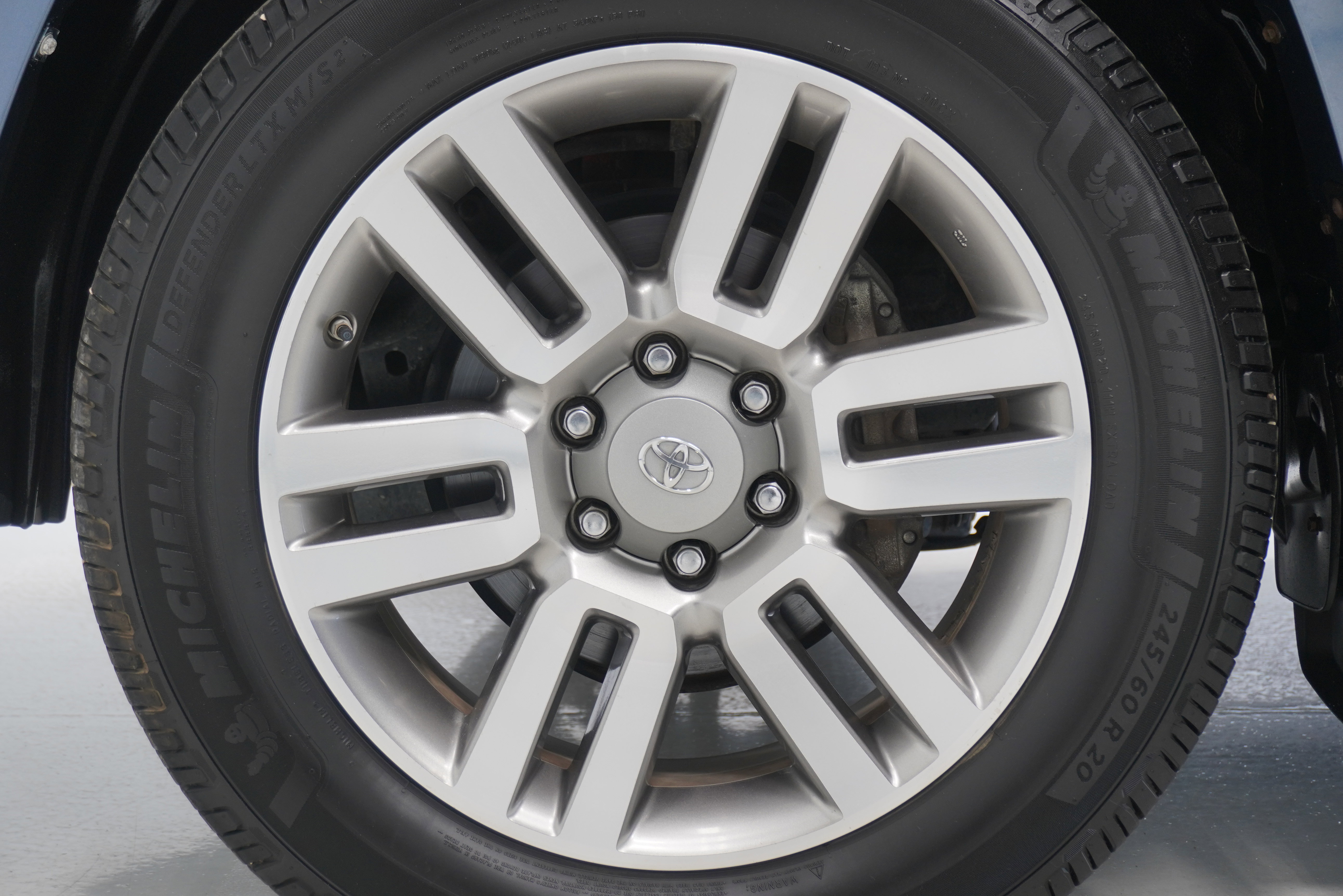 Used 2013 Toyota 4Runner Limited image 26