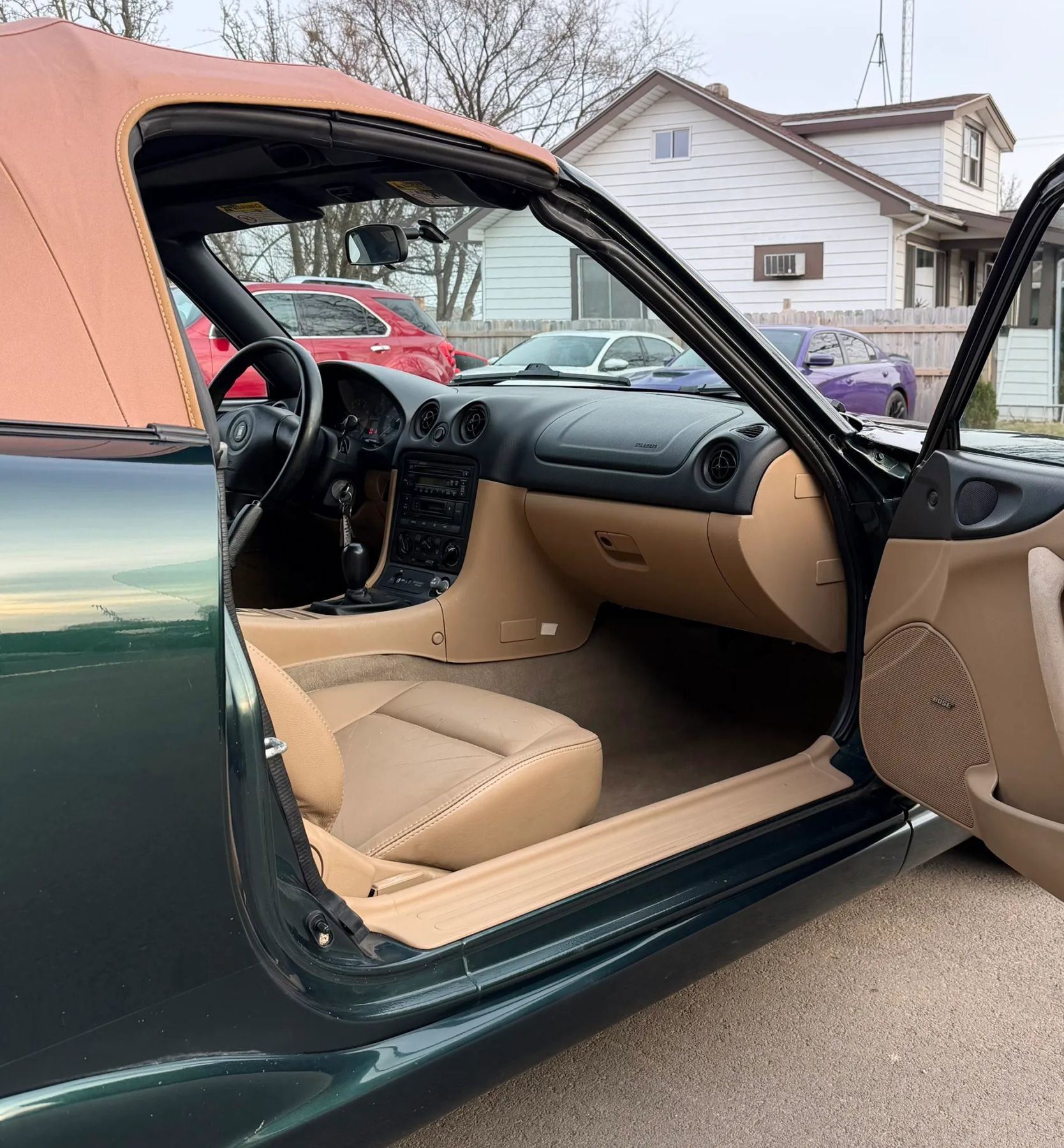 Used 1999 MAZDA MX-5 Miata Convertible 2D image 17