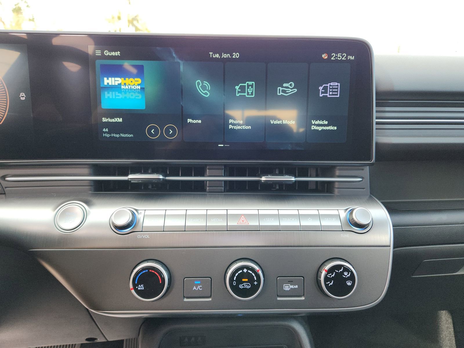 New 2026 Hyundai Kona SE image 18