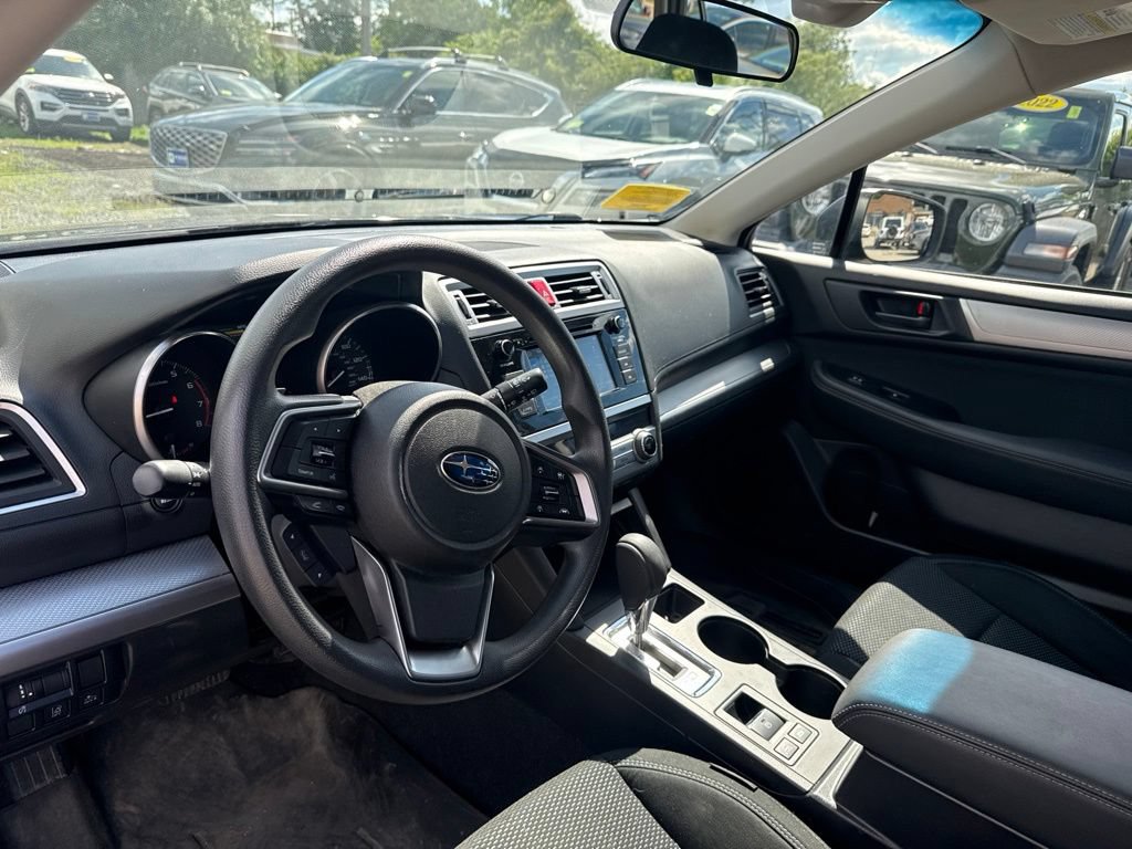 Used 2019 Subaru Outback 2.5i AWD/4WD image 15