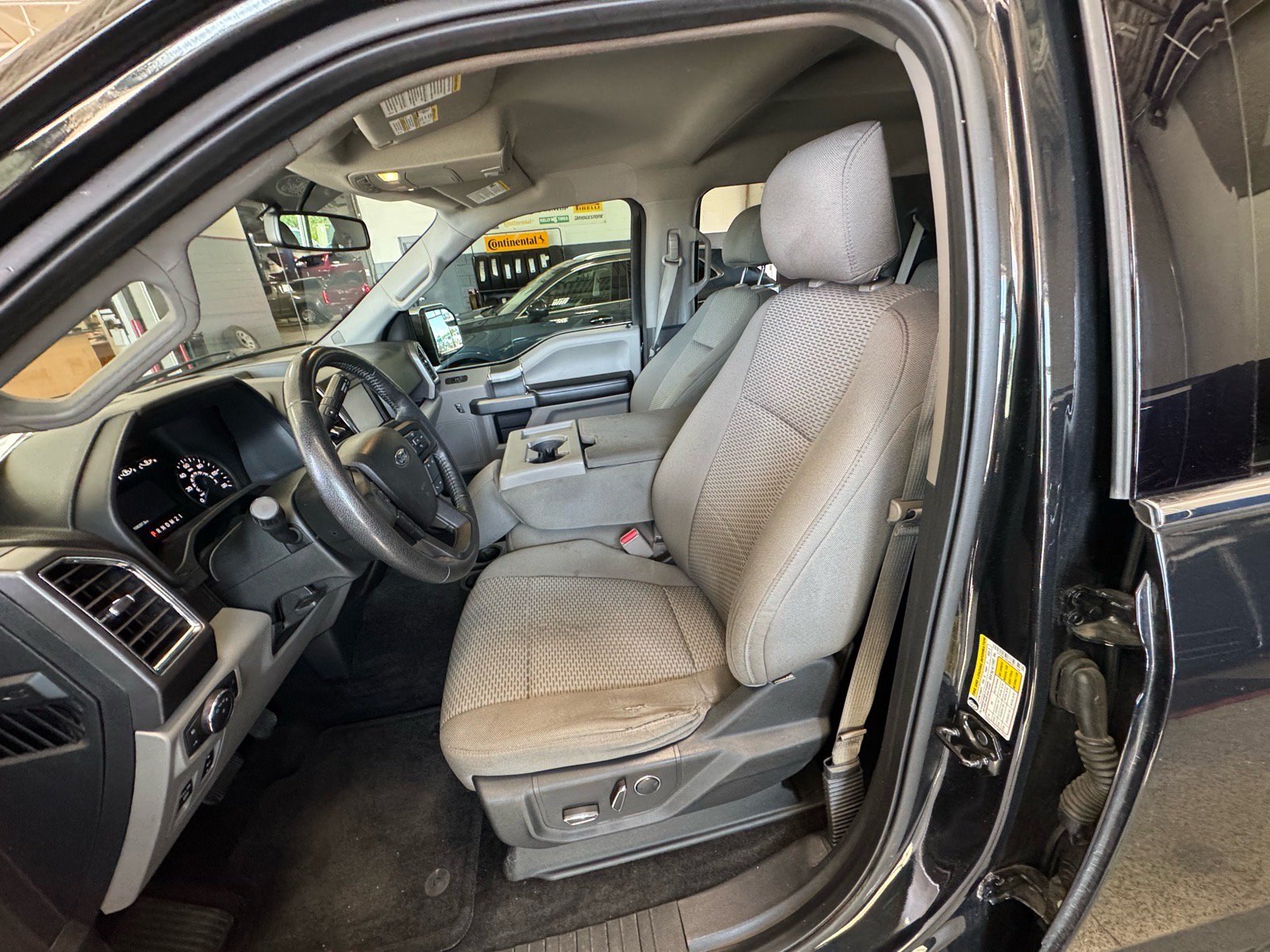Used 2015 Ford F150 XLT w/ Equipment Group 302A Luxury AWD/4WD image 21