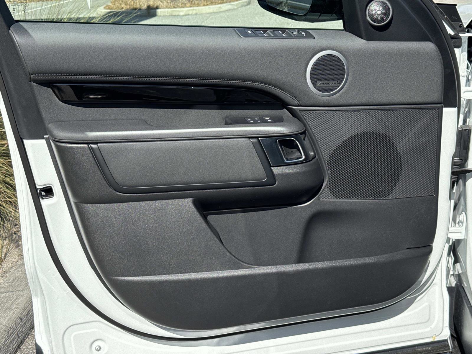 New 2026 Land Rover Discovery S AWD/4WD image 19
