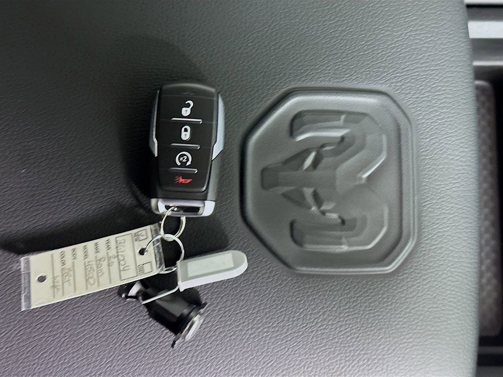 New 2026 RAM 4500 4x4 Crew Cab DRW w/ Laramie Trim Package image 19