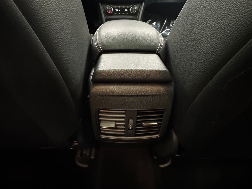 Used 2017 Mercedes-Benz GLA 250 4MATIC image 31