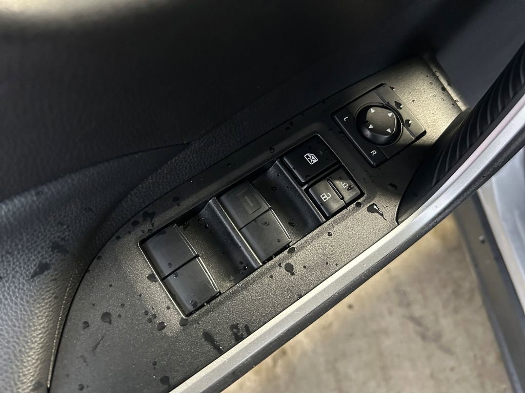 Used 2021 Toyota RAV4 XLE image 24