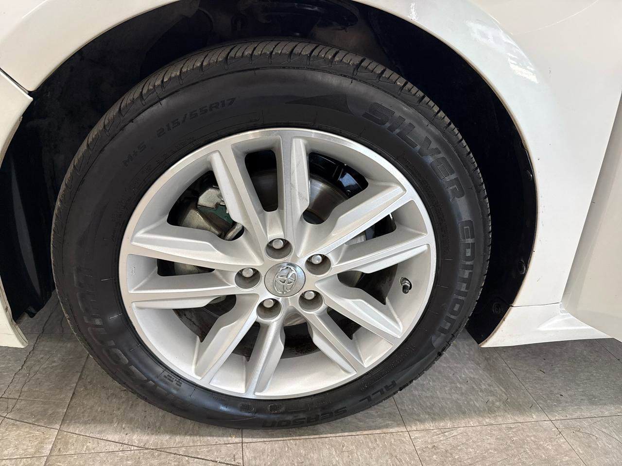 Used 2015 Toyota Avalon XLE FWD image 64