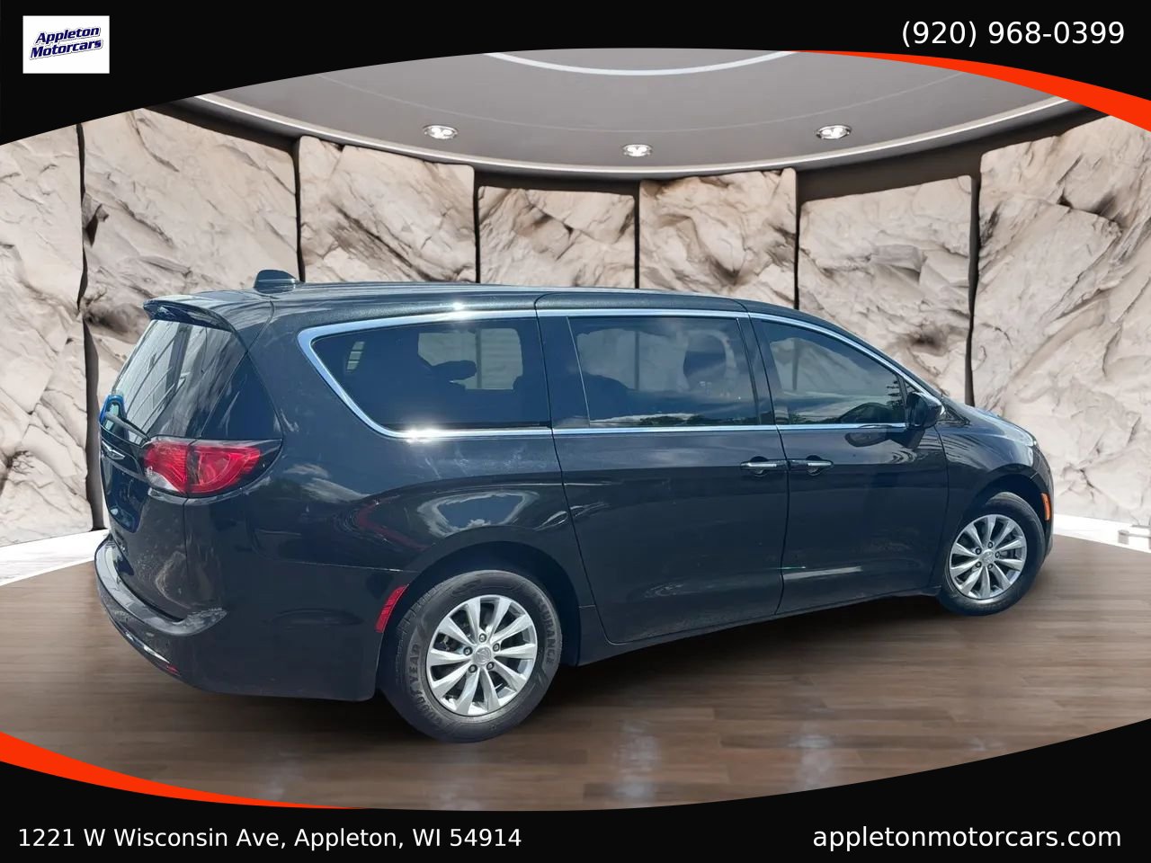 Used 2018 Chrysler Pacifica Touring Plus FWD image 8