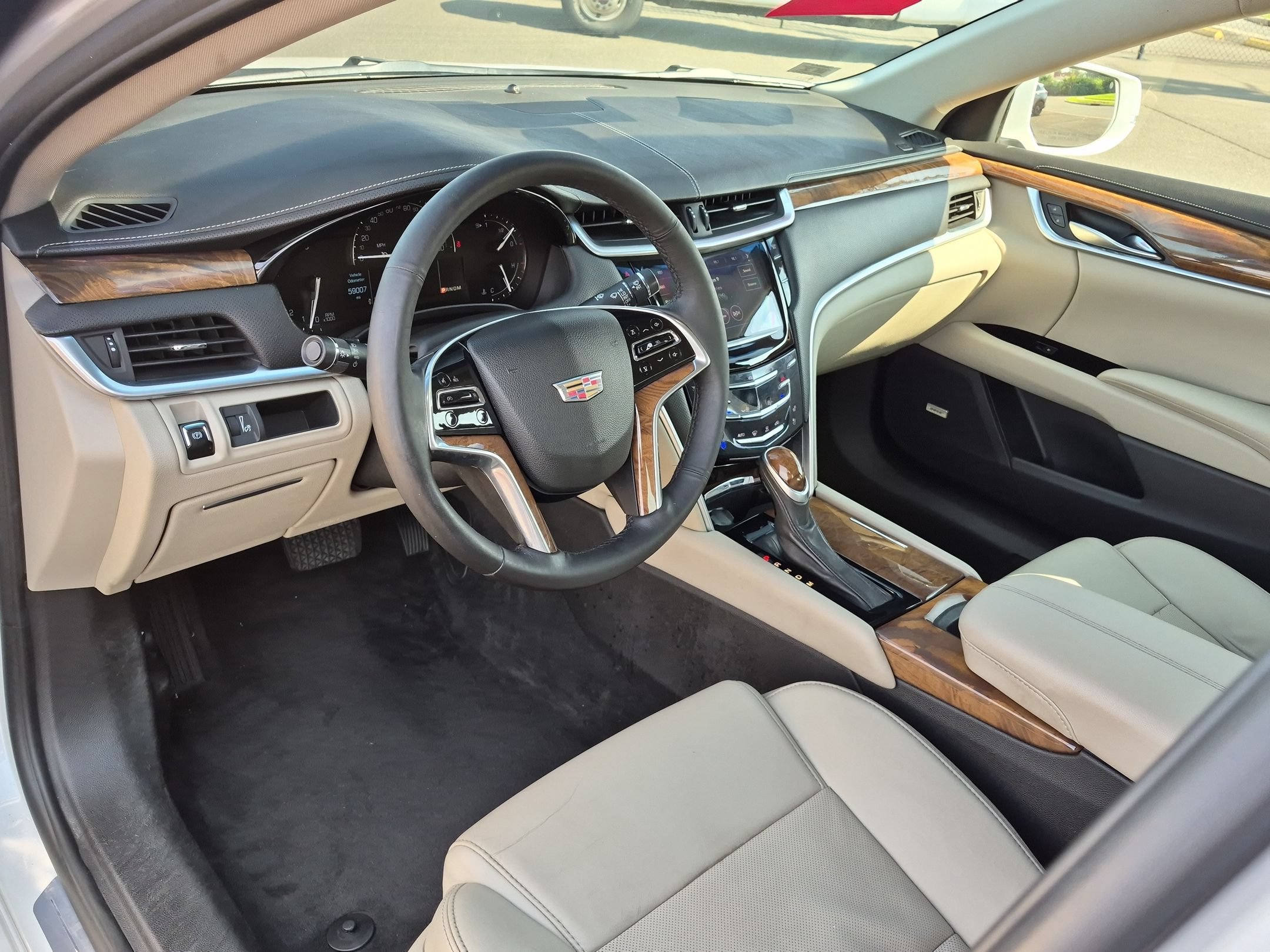 Certified 2018 Cadillac XTS Luxury FWD image 9
