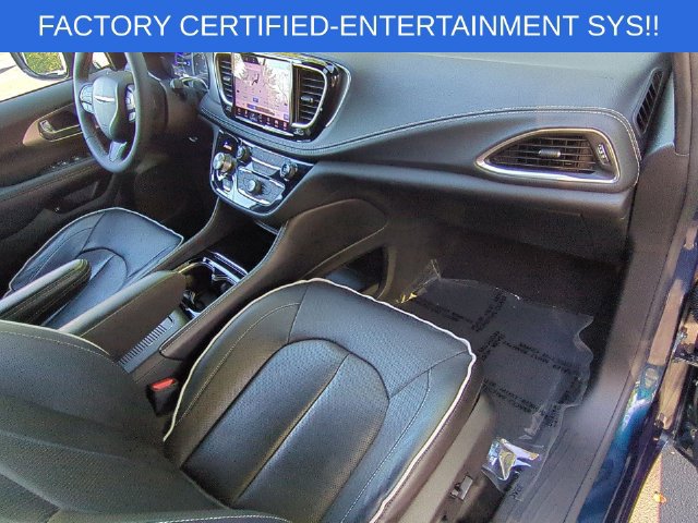 Certified 2023 Chrysler Pacifica Limited w/ Uconnect Theater Family Group FWD image 37