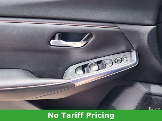 Used 2025 Nissan Sentra SR w/ SR Premium Package FWD image 22